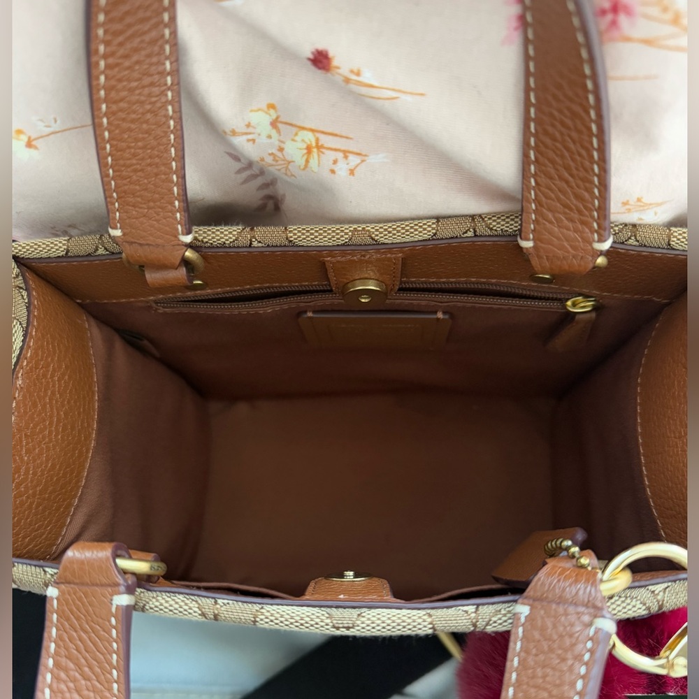 Sold! - Picture 6 of 7